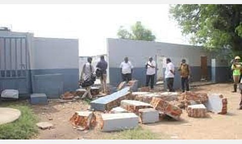 நெல்லை பள்ளி விபத்து சம்பவம்: தலைமையாசிரியர் உட்பட 4 பேர் பணியிடை நீக்கம்