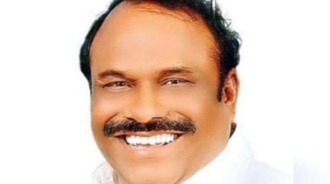 தொழிலாளர் நலச் சட்டங்கள் தொடர்பான நிலுவை வழக்குகளை விரைவாக முடிக்க வேண்டும்: அமைச்சர் சி.வி.கணேசன் அறிவுறுத்தல்