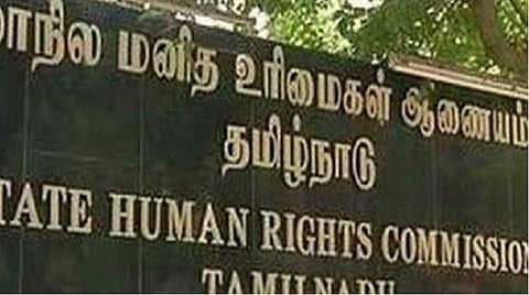 பள்ளி வகுப்பறை, கழிப்பறைகளை சுத்தம் செய்யும் பணிகளில் மாணவரை ஈடுபடுத்த கூடாது: மனித உரிமை ஆணையம் உத்தரவு