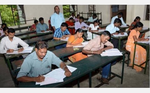 சிறப்பாசிரியர் தேர்வு தமிழ்வழி ஒதுக்கீடு; சான்றிதழ் சரிபார்ப்பு முடிந்து 2 மாதம் ஆகியும் தேர்வு பட்டியல் வெளியாகவில்லை: ஆசிரியர் தேர்வு வாரியம் மீது தேர்வர்கள் அதிருப்தி
