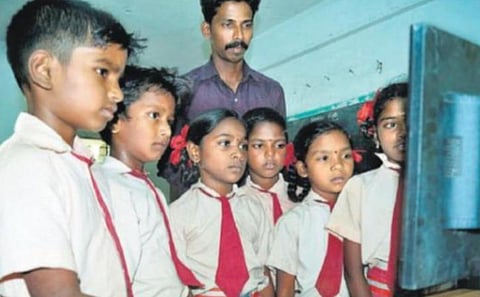 அரசு, உதவிபெறும் மேல்நிலைப் பள்ளிகளில் கணினி ஆசிரியர் காலியிடம் கணக்கெடுப்பு