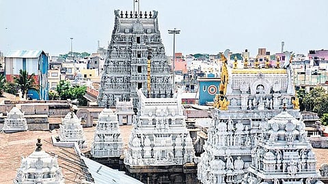 வைகுண்ட ஏகாதசி திருவிழா பாதுகாப்பு ஏற்பாடுகள்; சென்னை காவல் ஆணையர் ஆலோசனை: பார்த்தசாரதி கோயிலுக்கு வரும் பக்தர்களுக்கு அறிவுரை