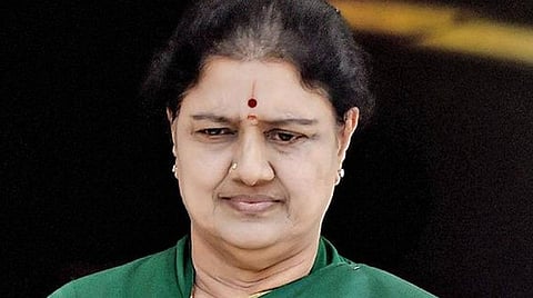 எம்ஜிஆரின் பொற்கால ஆட்சி மீண்டும் மலர உறுதி ஏற்போம்: பிறந்த நாளை முன்னிட்டு சசிகலா வாழ்த்து