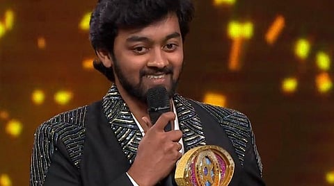 பிக் பாஸ் சீசன் 5 வெற்றியாளராக ராஜு ஜெயமோகன் தேர்வு
