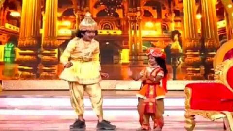 பிரதமரை கிண்டல் செய்து நிகழ்ச்சி: தனியார் சேனலுக்கு தகவல் ஒலிபரப்பு அமைச்சகம் நோட்டீஸ்