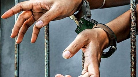 சிறுமி பாலியல் வன்கொடுமை: பொறியாளருக்கு 20 ஆண்டுகள் சிறை, ரூ.60,000 அபராதம்- கரூர் மகளிர் விரைவு நீதிமன்றம் தீர்ப்பு