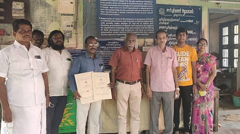 'கல்விக்காக தருவதில் மகிழ்ச்சி' - காட்டுமன்னார்கோவில் அரசு கலைக் கல்லூரிக்கு நிலத்தை தானமாக தந்த தொழிலதிபர்கள்