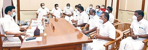 தலைமைச் செயலகத்தில் மீனவர் சங்கப் பிரதிநிதிகளை சந்தித்த முதல்வர் ஸ்டாலின்.