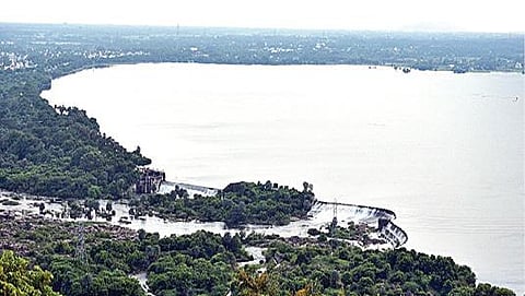நீர் நிரம்பிய நிலையில் காணப்படும் மதுராந்தகம் ஏரி (கோப்பு படம்).