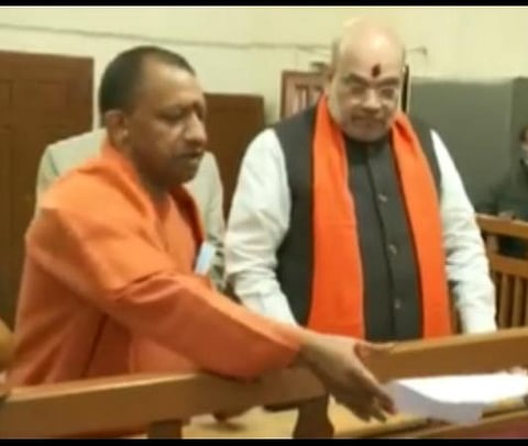 கோரக்பூரில் யோகி ஆதித்யநாத் வேட்புமனுத் தாக்கல்: அமித் ஷா உடன் சென்றார்