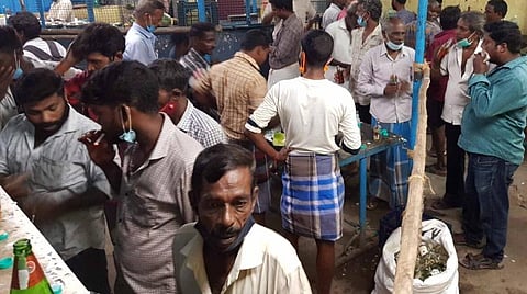 டாஸ்மாக் பார்களை 6 மாதங்களுக்குள் மூடவேண்டும்: சென்னை உயர் நீதிமன்ற உத்தரவு சொல்வதென்ன?