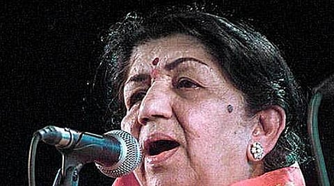 பழம்பெரும் பாடகர் லதா மங்கேஷ்கர் மறைவு: தமிழக முதல்வர் , அரசியல் தலைவர்கள், திரைப் பிரபலங்கள் புகழஞ்சலி