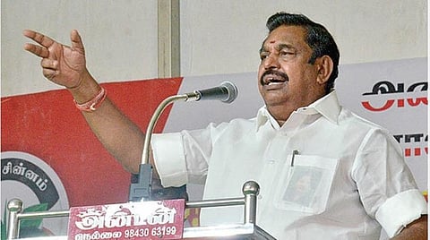 கூட்டத்தில் எதிர்க்கட்சி தலைவர் பழனிசாமி பேசினார். படங்கள்:  மு.லெட்சுமி அருண்