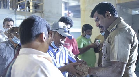 படப்பிடிப்பின் போது காயம் - சிகிச்சைக்காக கேரளா செல்லும் விஷால்