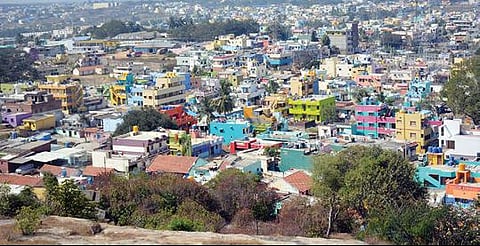 ஓசூர் மாநகராட்சியில் உள்ள குடியிருப்புகள்.