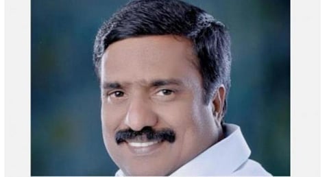 ரூ.2 கூடுதல் கட்டணத்துடன் ரசீது தரும் பணி ஒப்படைப்பு; மின்துறையை பகுதி பகுதியாக தனியாரிடம் தாரைவார்க்க முடிவு: புதுச்சேரி அரசு மீது எதிர்க்கட்சித் தலைவர் சிவா குற்றச்சாட்டு
