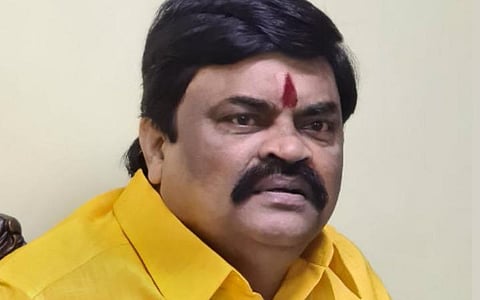 முன்னாள் அமைச்சரிடம் தொடர் விசாரணை