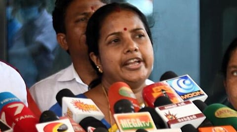 கோவையில் ’மிரட்டும்’ கரூர் திமுகவினரை வெளியேற்ற வேண்டும்: வானதி சீனிவாசன் வலியுறுத்தல்