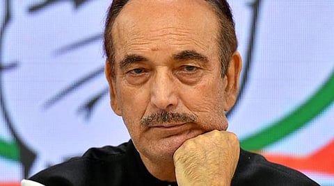 காங்கிரஸ் கட்சியில் இருந்து அடுத்தடுத்து தலைவர்கள் வெளியேறுவது கவலை அளிக்கிறது: கட்சி சுயபரிசோதனை செய்ய சோனியாவுக்கு அதிருப்தி தலைவர்கள் கோரிக்கை