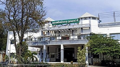 வாணியம்பாடி நகராட்சி அலுவலகம். (கோப்புப்படம்)