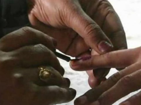 உ.பி. தேர்தல்: பிற்பகல் 1 மணி வரை 35.88 % வாக்குப்பதிவு