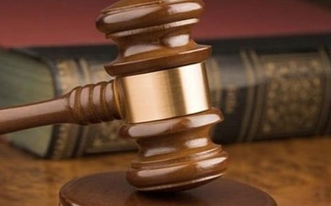 வாக்குப்பதிவு இயந்திரம் சேதப்படுத்தப்பட்ட விவகாரம்; திமுக பிரமுகர் உட்பட 11 பேர் மீது வழக்கு: மாநில தேர்தல் ஆணையருக்கு அறிக்கை
