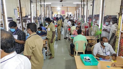 கோவில்பட்டி நகராட்சி திமுக கூட்டணி 9 வார்டுகளில் வெற்றி பெற்று முன்னிலை