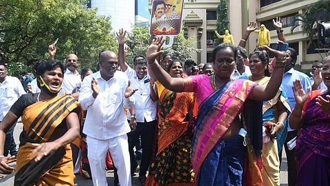 2 மணி நிலவரம்: தடம் பதித்த இளம் முகங்கள்: என்னவாயிற்று நாம் தமிழர், மநீம-வுக்கு?
