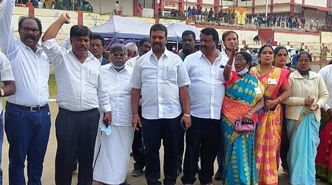 நீலகிரி மீண்டும் திமுக கோட்டை என நிரூபணம்: 4 நகராட்சிகள், 11 பேரூராட்சிகளையும் கைப்பற்றியது