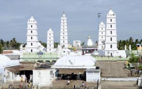 "4 மாதங்களுக்கான நாகூர் தர்கா நிர்வாக குழு, 4 ஆண்டுகளாக தொடர்வது ஏன்?" - உயர் நீதிமன்றம் கேள்வி