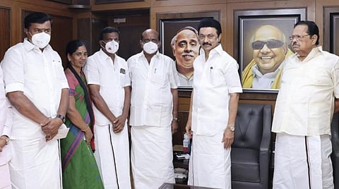முதல்வர் ஸ்டாலின் முன்னிலையில் திமுகவில் இணைந்த 3 சுயேச்சை கவுன்சிலர்கள் 