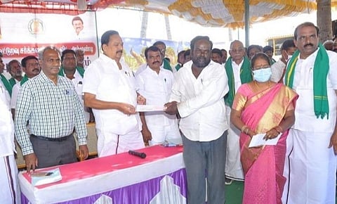 கரும்பு உற்பத்தியை அதிகரிக்க விவசாயிகள் முன் வர வேண்டும்: அமைச்சர் ஆர்.காந்தி