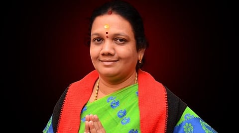 இந்திராணி: குடும்பத் தலைவி டு மதுரை மேயர் - பிடிஆர் குடும்பத்திற்கு விசுவாசமாக இருந்ததால் கிடைத்த பரிசு