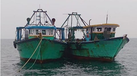 இந்தோனேசியா, சீஷெல்ஸ்தீவில் குமரி மீனவர்கள் உட்பட 41 பேர் சிறைபிடிப்பு: அத்துமீறிய இலங்கை மீனவர்கள் கைது