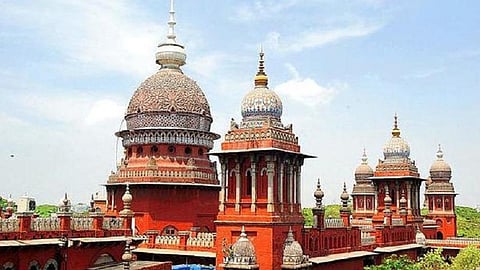 சத்தியமங்கலம் புலிகள் சரணாலய பகுதியில் இரவு 10 மணி முதல் அதிகாலை 5 மணி வரை அவசர வாகனங்களுக்கு மட்டும் அனுமதி