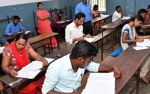 குரூப் -2 தேர்வுக்கு தயாராவது எப்படி, என்னென்ன புத்தகங்களை படிக்கலாம்?