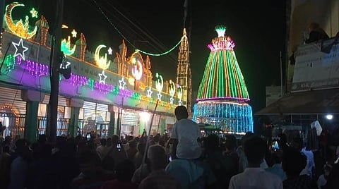 காரைக்காலில் நடைபெற்ற சந்தனக் கூடு ஊர்வலம்