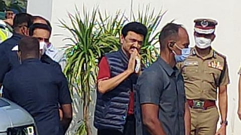 துபாய் செல்வதற்காக சென்னை விமான நிலையம் வந்த தமிழக முதல்வர் மு.க.ஸ்டாலின்