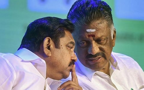 25 மாவட்டங்களில் நடக்கும் உட்கட்சித் தேர்தல்: அதிமுகவுக்குள் செல்வாக்கை மீண்டும் நிலைநிறுத்த ஓபிஎஸ் முனைப்பு