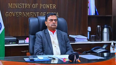 சூரியசக்தி மின் உற்பத்தி கழிவுகளை கையாளப்போவது எப்படி? - மத்திய அரசு விளக்கம்