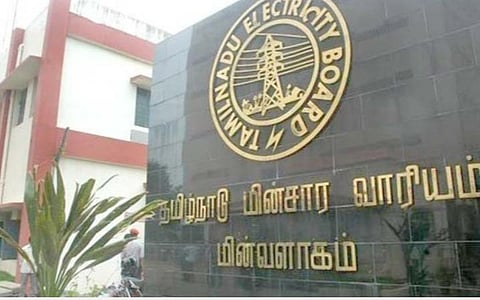 காற்றோட்டம் இல்லாத அறைகளில் யுபிஎஸ் பேட்டரிகளை வைக்கக்கூடாது: வீடுகளில் மின் விபத்தை தவிர்க்க பின்பற்ற வேண்டியவை