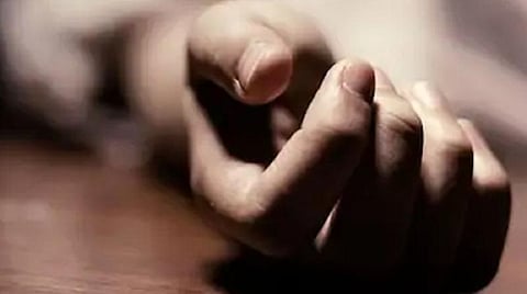 கே.வி.குப்பம் | கணவர் தாக்கியதில் மயங்கி விழுந்த மனைவி உயிரிழப்பு: ரகசியமாக மயானத்தில் புதைத்த 3 பேரிடம் விசாரணை