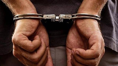 வேலூர் | பேருந்தில் கடத்திய 10 கிலோ கஞ்சா பறிமுதல் - ஒருவர் கைது