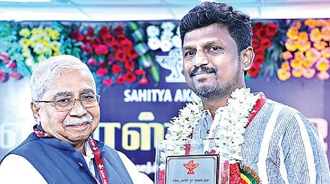 360: யுவபுரஸ்கார் விழாவும்  சாகித்ய அகாடமியின் மெத்தனமும்