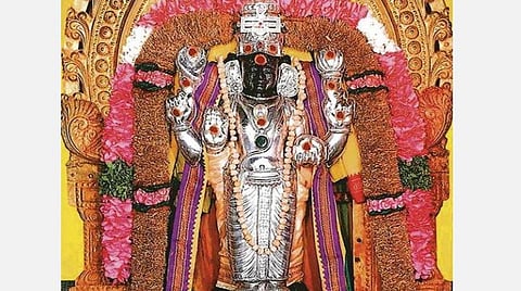 தனுசு ராசி அன்பர்களே! ஏப்ரல் மாத பலன்கள் - வேலையில் தாமதம்; அந்தஸ்து உயரும்; குழப்பம் தீரும்! 