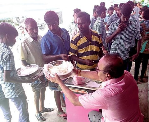 குணசேகரன்.