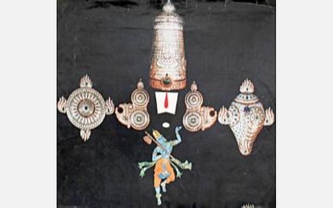 ஓய்வு பெற்ற தேவஸ்தான ஓவியர் ஆனந்த் தமிழ் எழுத்துக்களால் வரைந்த ‘தமிழ் பெருமாள்’ ஓவியம்.