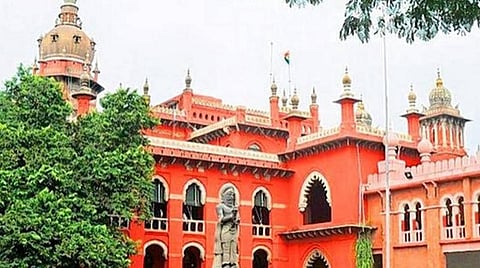 திருவள்ளுவர் பல்கலை. முறைகேடு வழக்கு: தமிழக அரசு பதிலளிக்க உயர் நீதிமன்றம் உத்தரவு