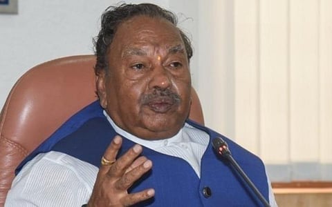 கர்நாடகாவில் ஒப்பந்ததாரர் தற்கொலை வழக்கில் அமைச்சர் ஈஸ்வரப்பா ராஜினாமா - முதல்வர் பசவராஜ் பொம்மையை இன்று சந்திக்கிறார்