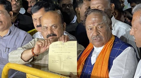 ஒப்பந்ததாரர் தற்கொலை விவகாரம் - கர்நாடக அமைச்சர் ஈஸ்வரப்பா ராஜினாமா